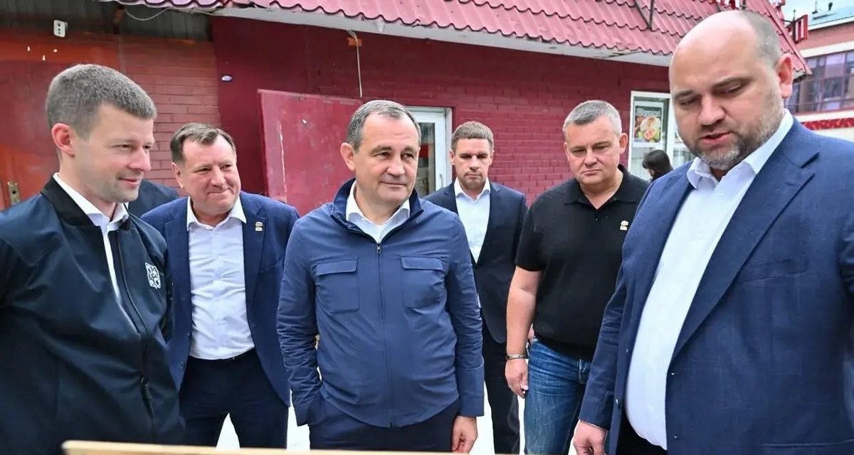 Во дворе дома в Павлино обустраивают сквер площадью почти 6 тысяч квадратных метров